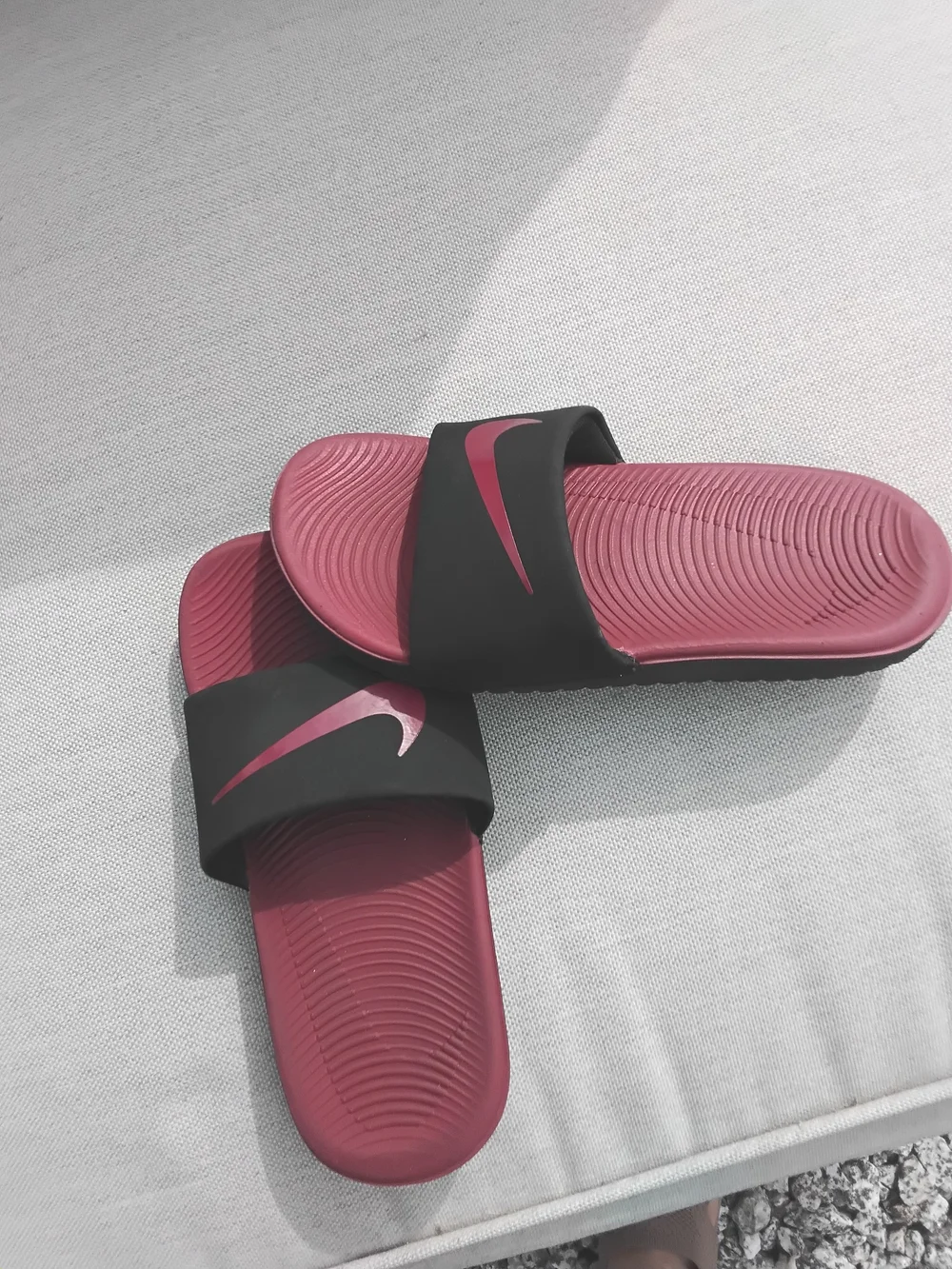 Nike Women's Black Strap Slide Sandals with Berry Footbed